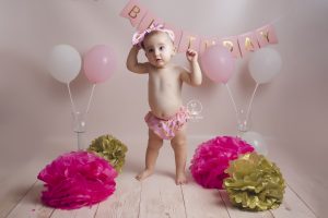 fotografía infantil en ibiza smash cake eivissa childhood photography kid fotógrafo en ibiza fotografía de familia familias eivissa