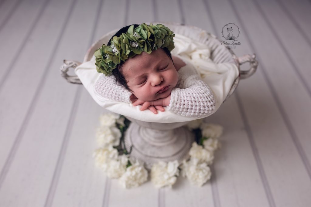 fotografía de recién nacido en ibiza eivissa fotógrafo de bebés en Ibiza newborn photographer fotógrafo infantil en Ibiza evissa estudio de fotografía en Ibiza 04