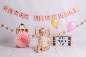 fotografia de smash cake cumpleaños ibiza Formentera Eivissa