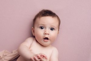 fotografía de bebés en ibiza eivissa formentera fotografía newborn recién nacido estudio de fotografía infantil